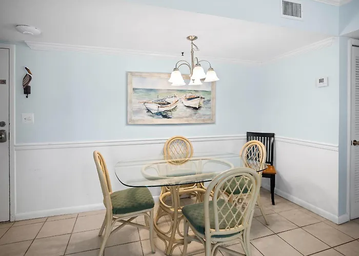 Royal Gulf & Racquet Club 5815